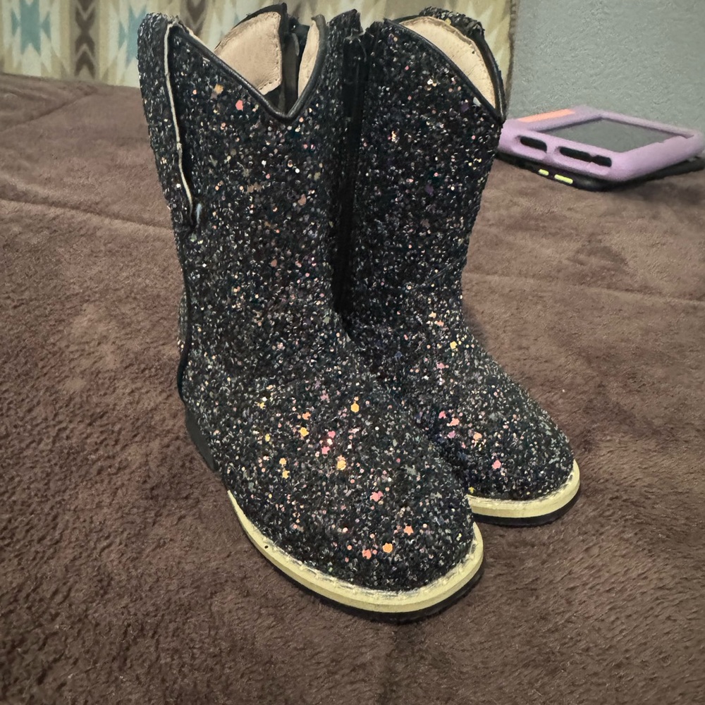 Kids Glitter Boots - Picture 3 of 5